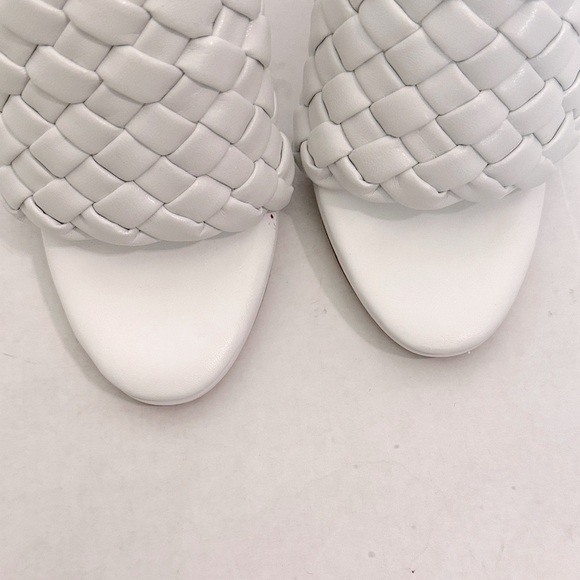 TONY BIANCO Kaylee Mule white heels 7.5 EUC - Picture 4 of 13